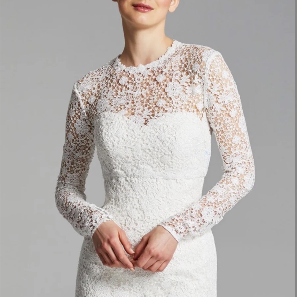 Elegant White Lace Women's Top